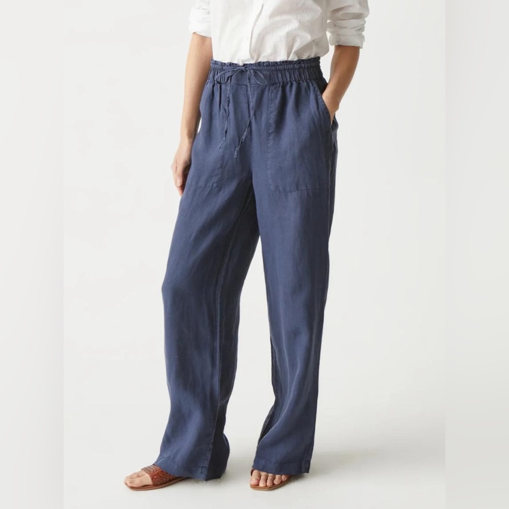 Michael Stars
Jules High Rise Loose Wide Leg Linen Pant in navy - Picture 3 of 12